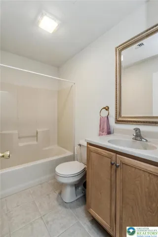 Guest full bath