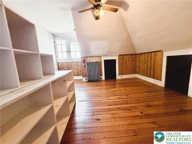 plus, plenty more storage and closets on Third.