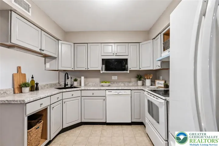 Kitchen Virtually Staged