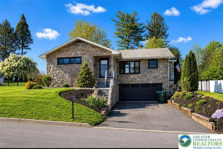 Welcome to 2938 Norton Ave.