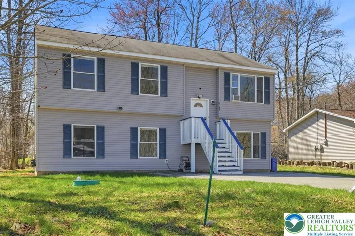 4 Bedroom, 2 Bathroom, 2034 sqft
