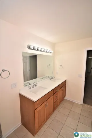 Double vanity