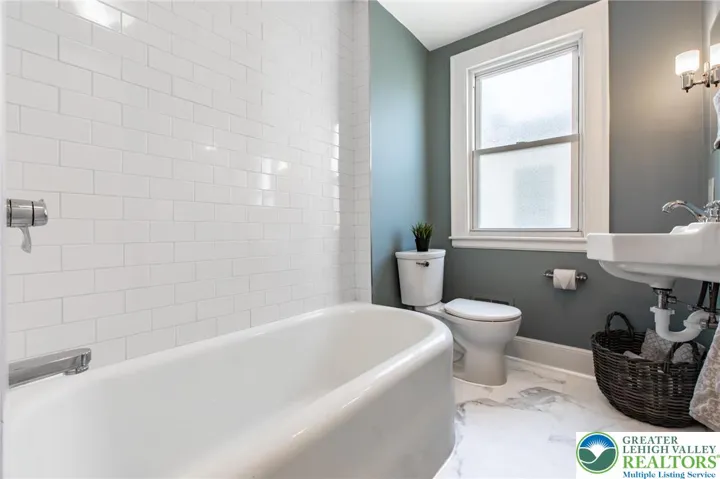 Modern Bathroom