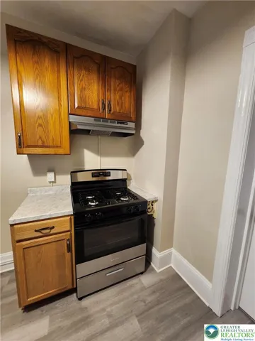 new gas range w/ 1 year warranty