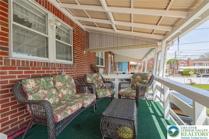 Wonderful covered porch