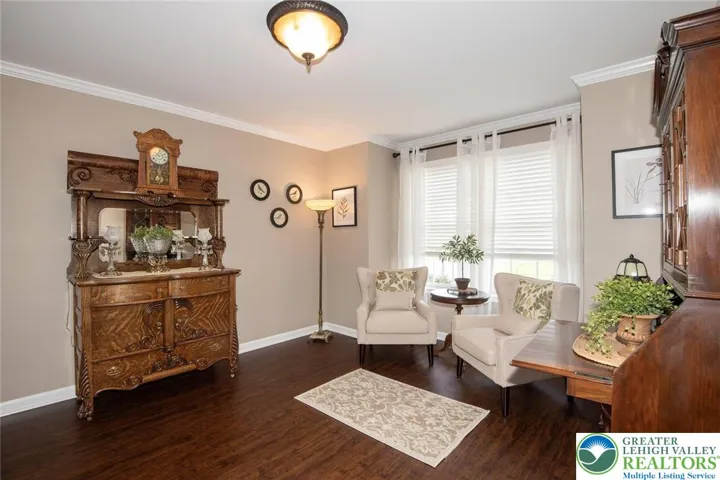 another view, spacious enough for large furniture