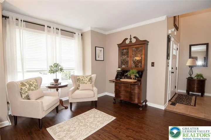 sitting room as part of the formal dining room