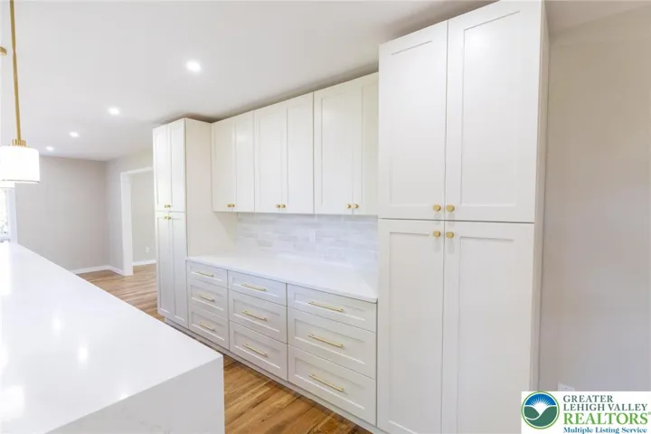 Butler pantry