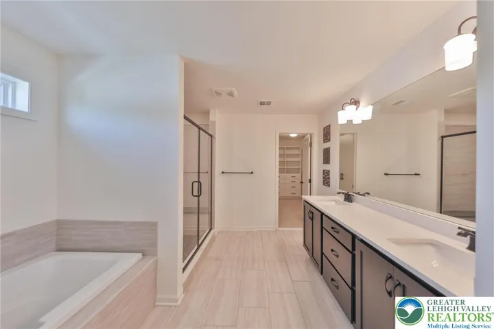 Owner's Bathroom