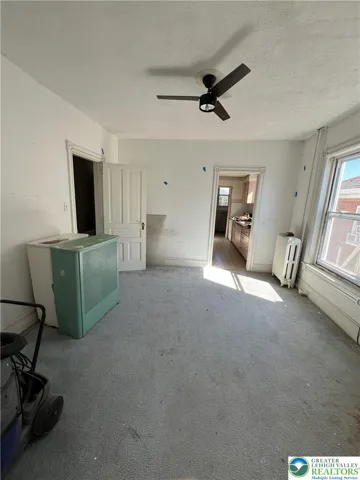 vacant apartment living room