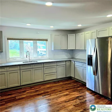 Unit 1 Kitchen
