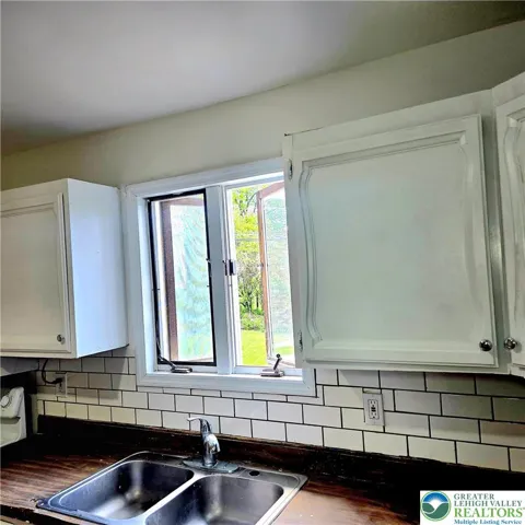 Unit 2 kitchen