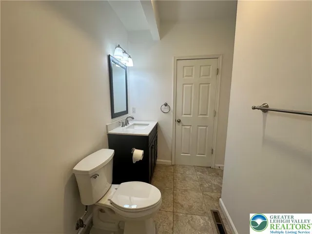 1st Floor Bathroom