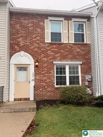Welcome home to 104 Empire Ct