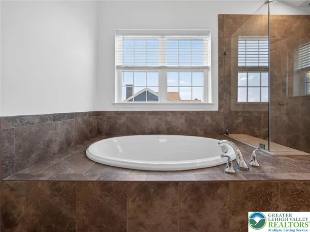 Soaking tub in the MB