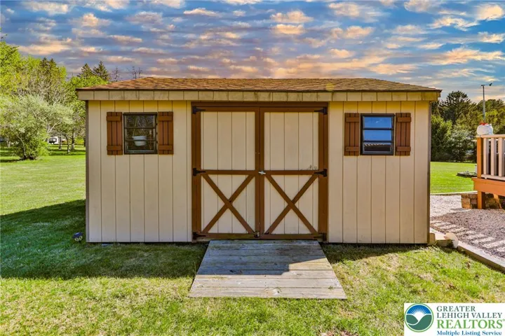 Detached shed