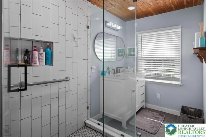 Full Bathroom 2nd Floor