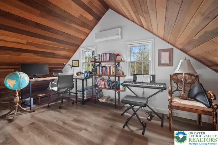 Loft/Music Room
