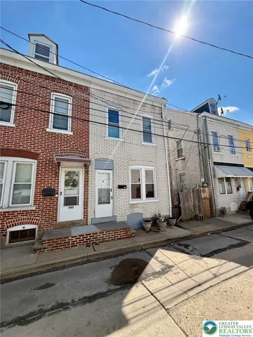745 N Fountain