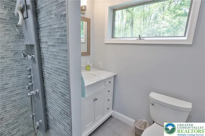 Second floor full bath #2