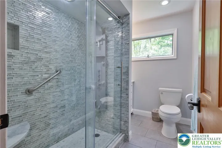 Second floor full bath #2