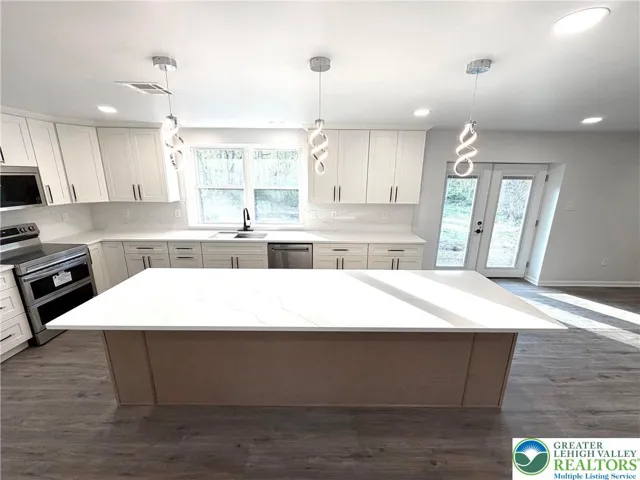 6 person kitchen island