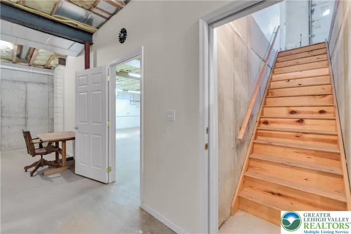 entrance/exit to garage