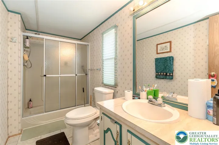 Full Bathroom #2