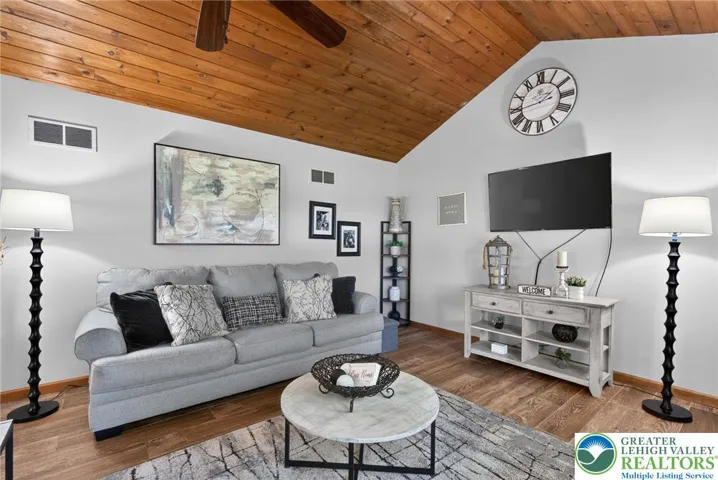 Bright & Spacious Living Room