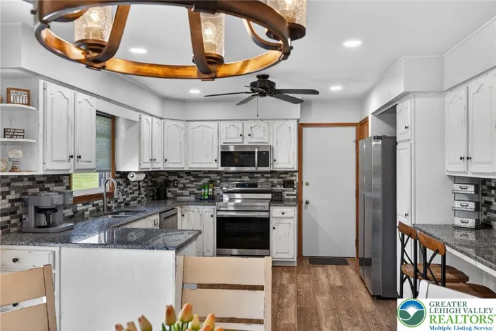 Look at this Kitchen!