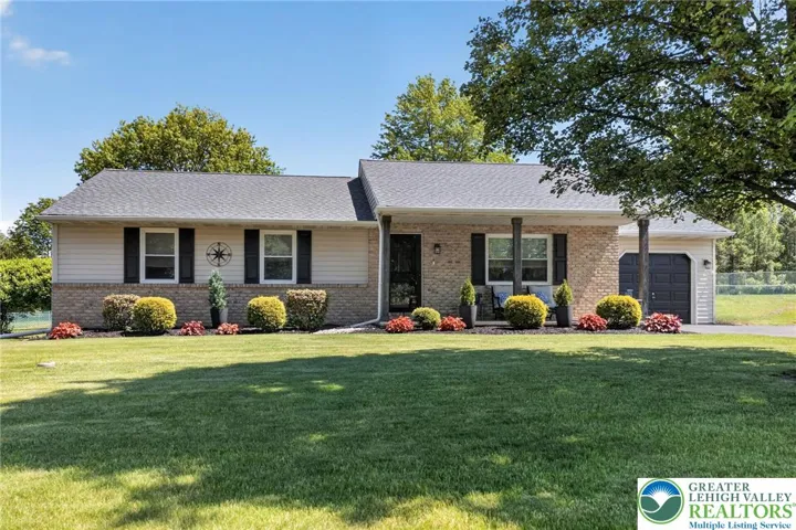 Welcome to 1611 Sleepy Hollow Rd !