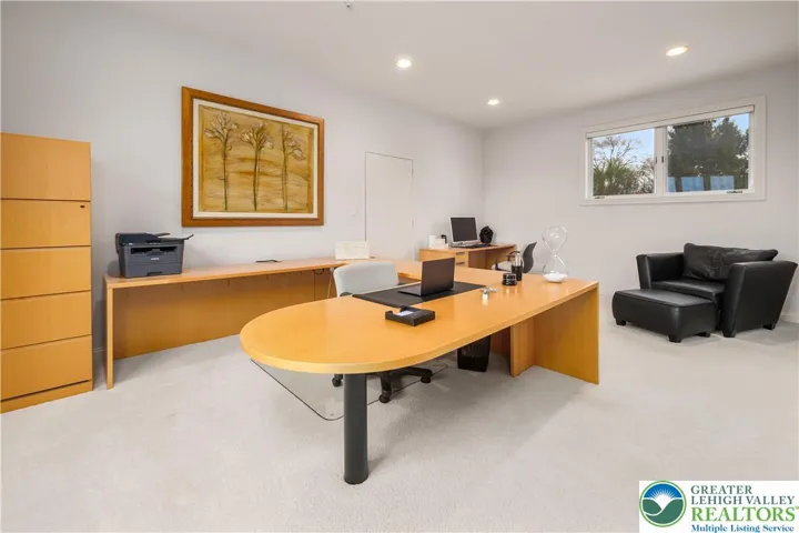 Second level Private Office