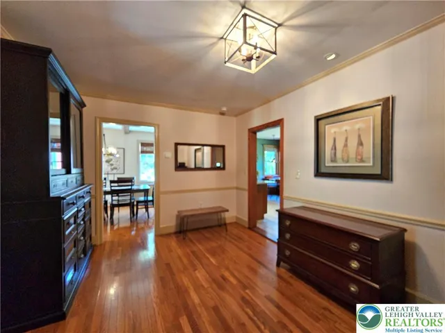 Receiving hall (could be dining room)