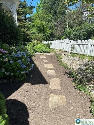 Stepping stones to front door