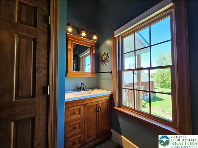 2nd floor bath