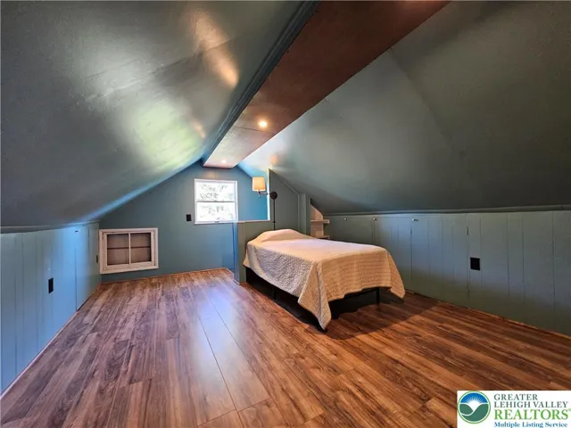3nd floor bonus room