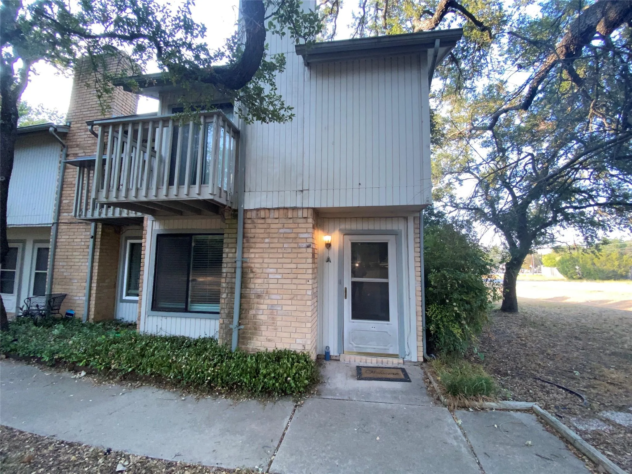 Photo 2 of 4204 HUDSON BEND RD #A
