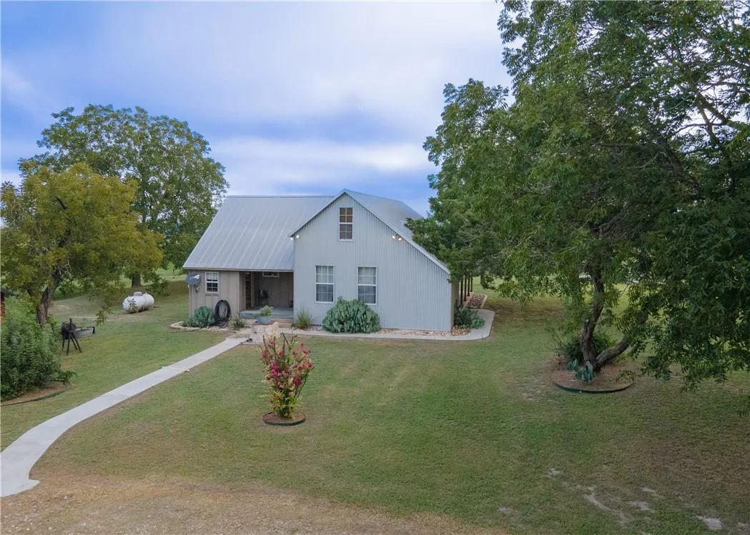 Photo of 2201 COUNTY ROAD 311, Jarrell, TX, 76537