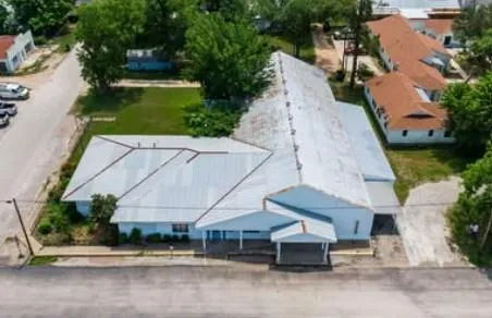 Photo of 202 NE 2ND ST, Smithville, TX, 78957