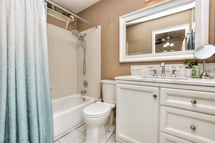 163 Prairie Springs Loop, Georgetown, Texas 78626