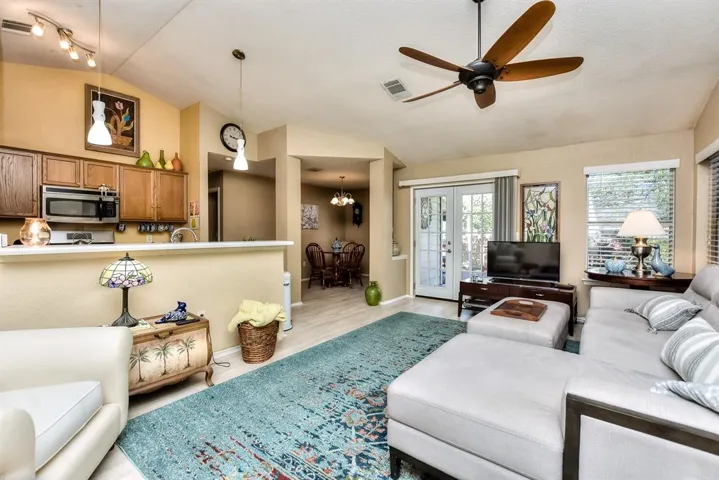 163 Prairie Springs Loop, Georgetown, Texas 78626
