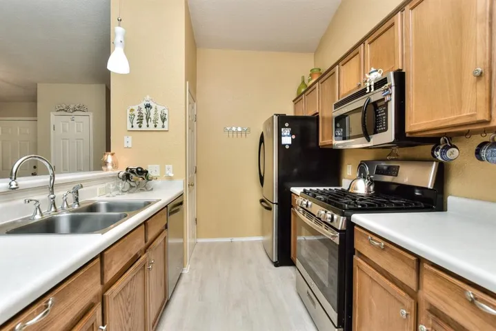 163 Prairie Springs Loop, Georgetown, Texas 78626