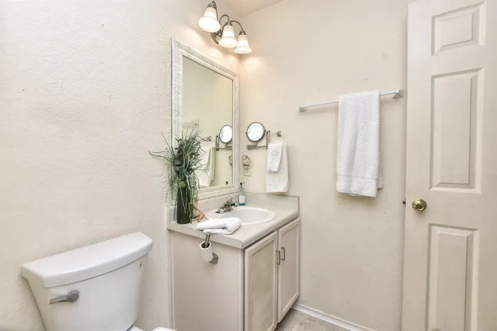 163 Prairie Springs Loop, Georgetown, Texas 78626