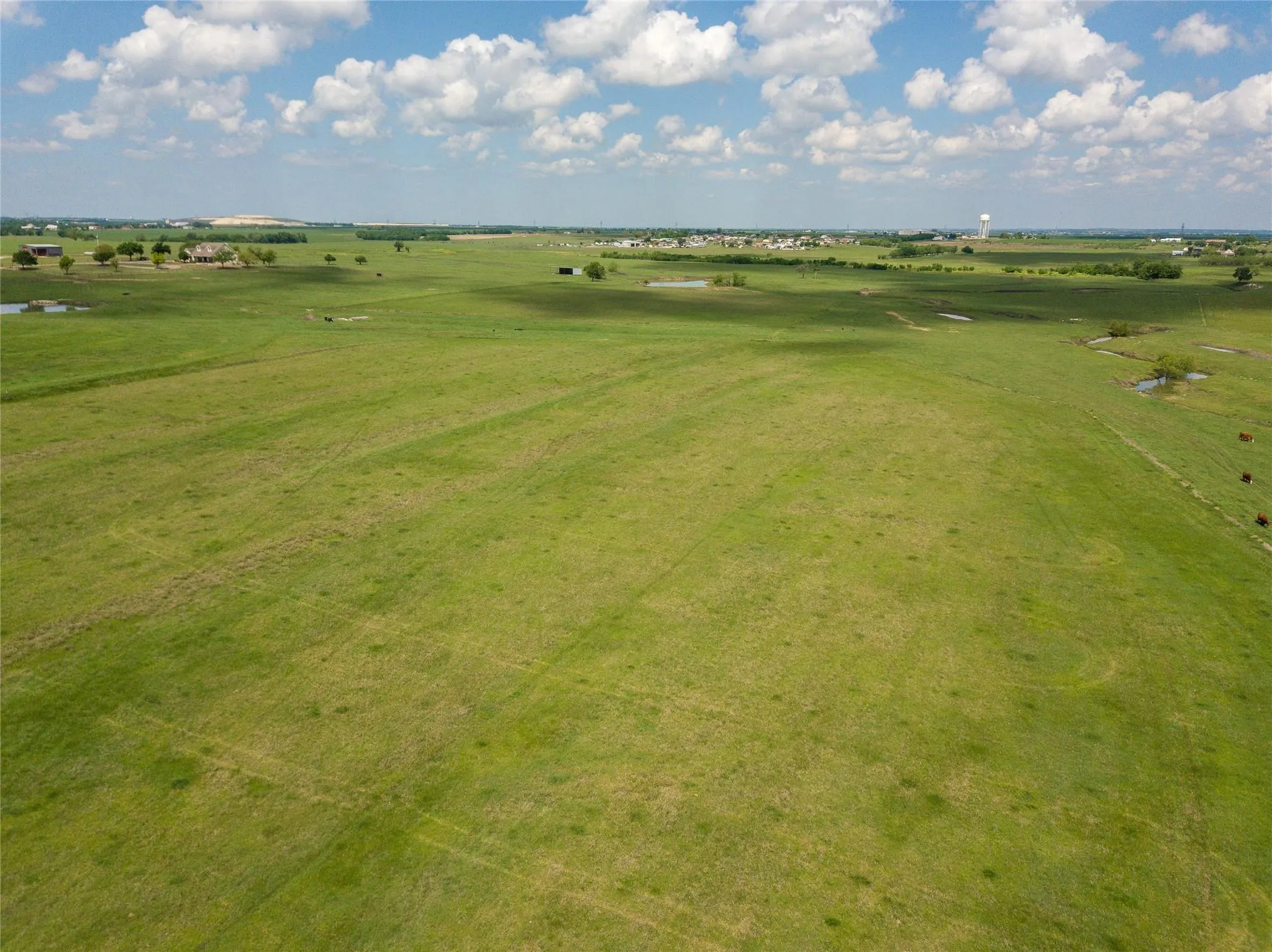 Photo of 200,204, 210 COUNTY ROAD 160 RD, Taylor, TX, 76574