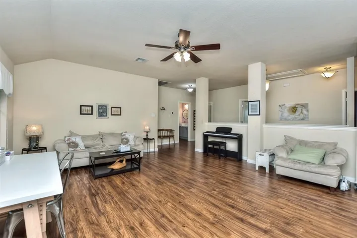 2801 Linville Ridge Ln, Pflugerville, Texas 78660