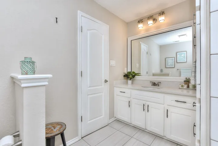 Guest bathroom
