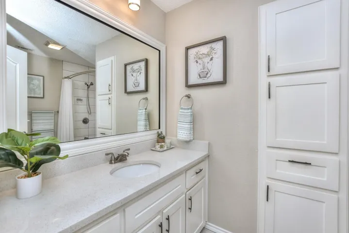 101 Pruddy Oaks Rd, Liberty Hill, Texas 78642