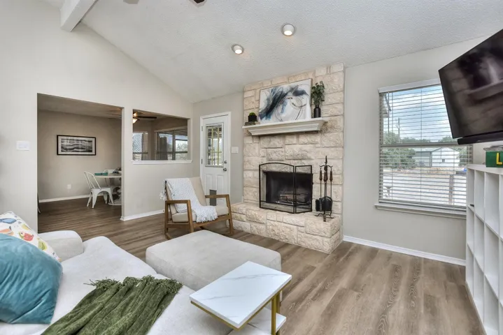 101 Pruddy Oaks Rd, Liberty Hill, Texas 78642
