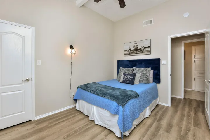 One of the secondary bedrooms