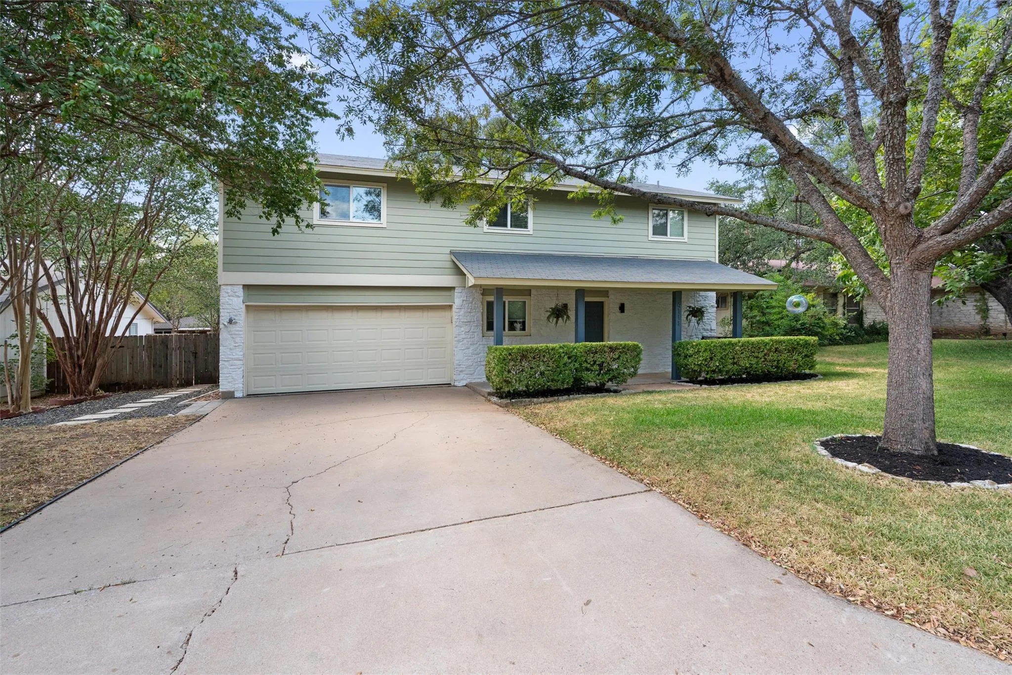 Photo 2 of 4111 EVEREST LN
